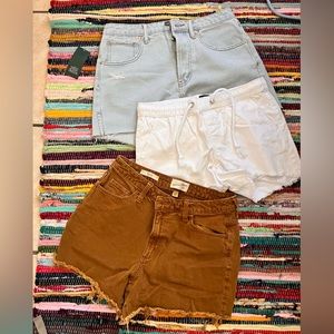 Universal Thread Scoop Denim Shorts Sz 8